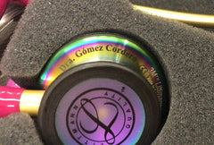 3M™ Littmann® Classic III™, campana arcoíris, tubo color frambuesa 5806N