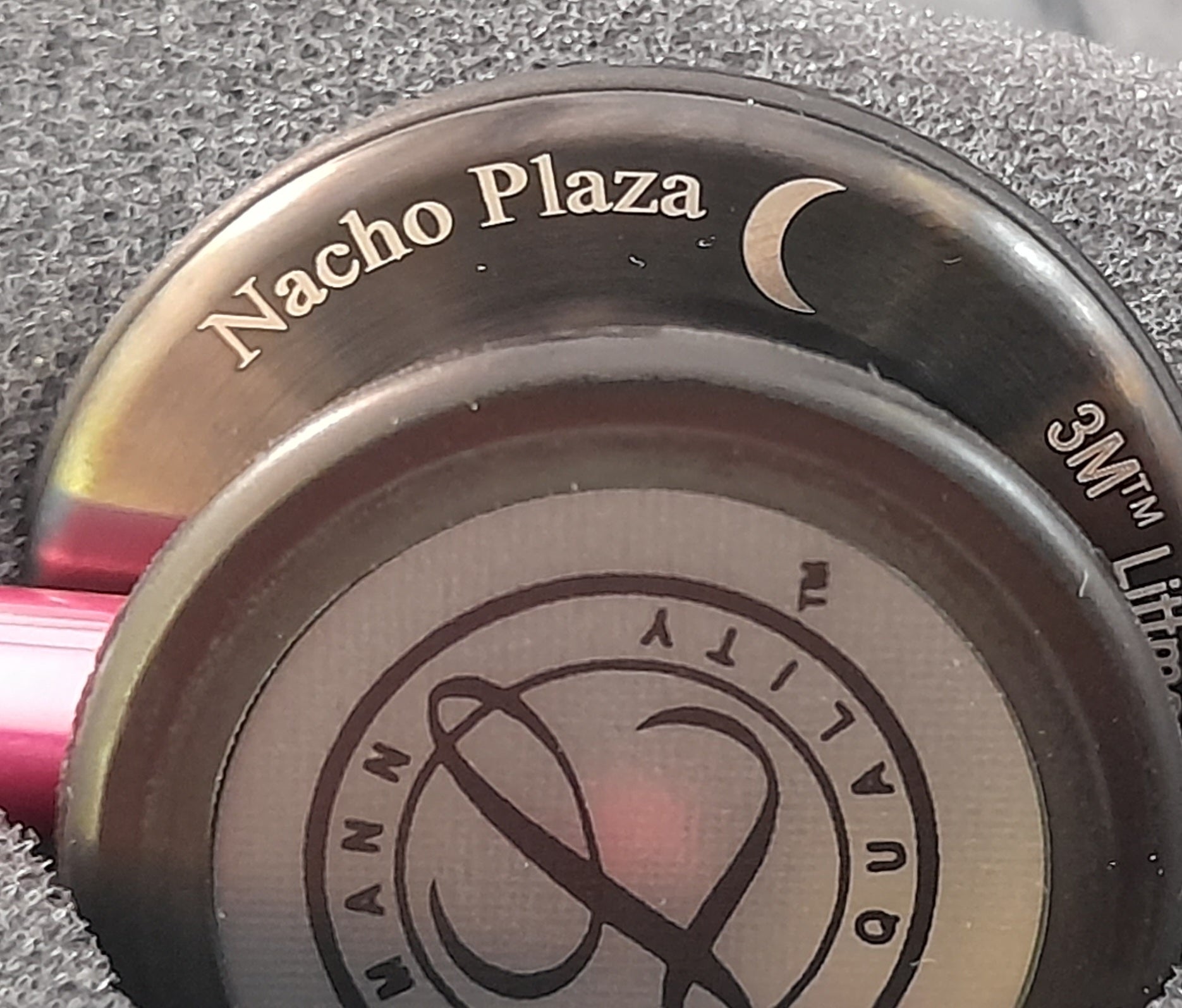 3M™ Littmann® Classic III™, campana gris humo, tubo verde limón, vástago azul y auricular color gris humo 5875